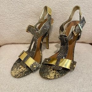 Steve Madden Reya Natural Snake and Gold T-Strap Dress Sandals